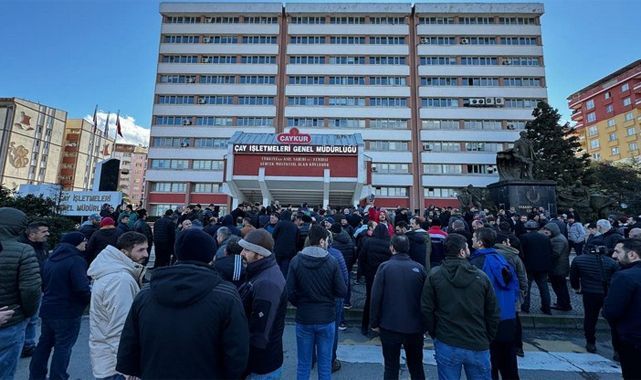Kadro isteyen Mevsimlik İşçiler Çaykur önünde eylem yaptı