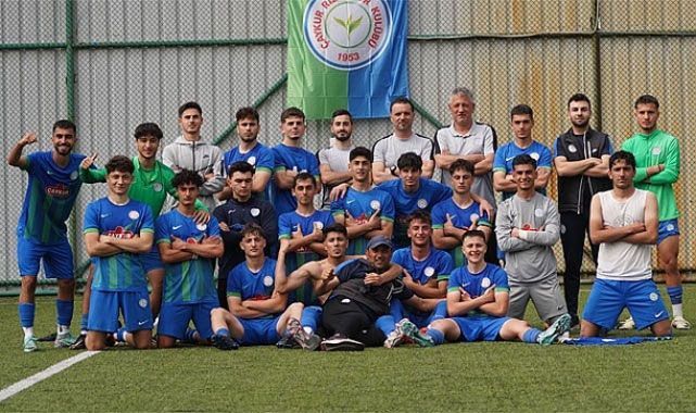 Çaykur Rizespor U19 bir üst lige yükseldi