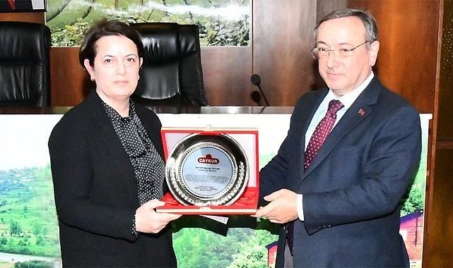 Çaykur'un başarılı fabrika müdürleri ödüllendirildi